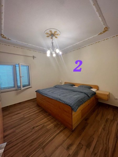 Tirane, jepet me qera apartament 2+1+Ballkon Kati 2, 90 m² 420 € (Bektash Berberi)