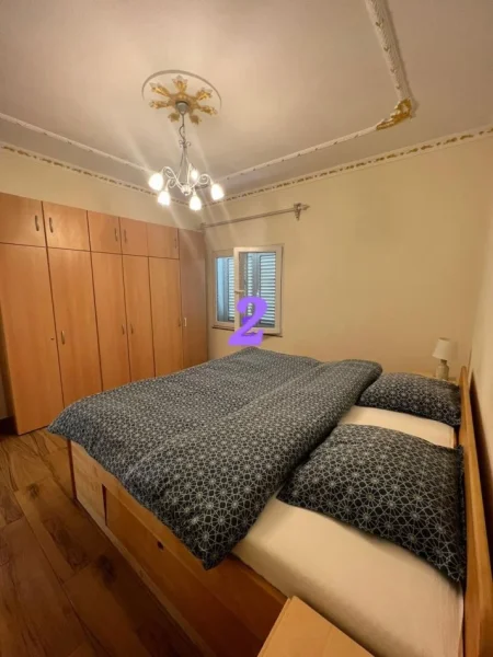 Tirane, jepet me qera apartament 2+1+Ballkon Kati 2, 90 m² 420 € (Bektash Berberi)