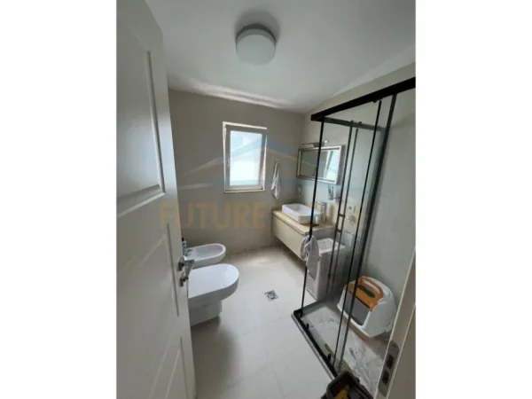 Tirane, shitet apartament 3+1 , 149 m² 310.000 € (LIQENI I THATE)