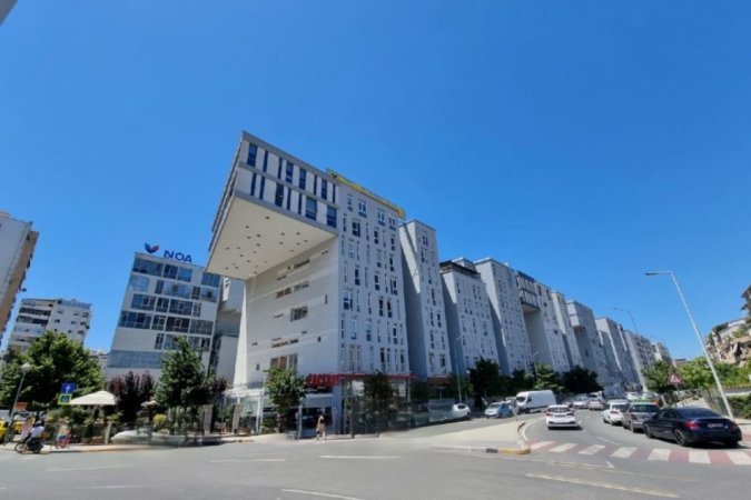 Tirane, shitet apartament 2+1 ne faze ndertimi ,Kati 2, 112 m² (Komuna e Parisit) 2600 Euro/m2.