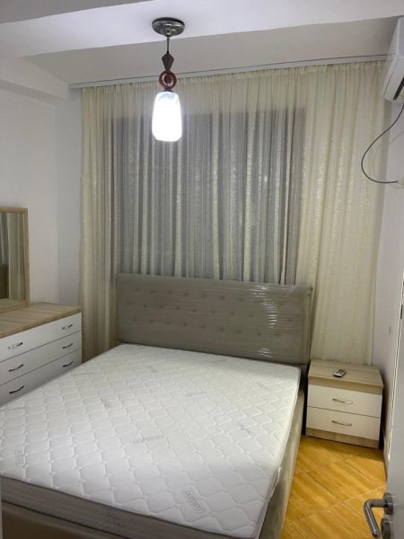 Tirane, jepet me qera apartament 1+1 Kati 2, 320 € (Loni Ligori)