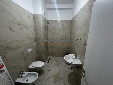Tirane, jepet me qera apartament 3+1 Kati 3, 130 m² 600 € (Rruga e Dibres AREA41467)