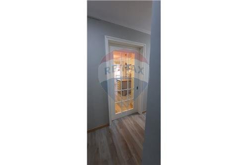 Tirane, jepet me qera apartament 3+1 , 113 m² 900 € (Komuna e Parisit, Albania)