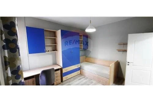 Tirane, jepet me qera apartament 3+1 , 113 m² 900 € (Komuna e Parisit, Albania)