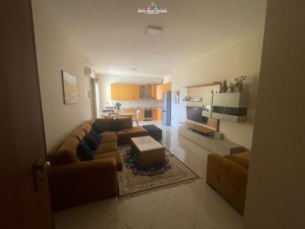 Tirane, jepet me qera apartament 2+1+Ballkon Kati 4, 110 m² 550 € (rruga e kavajes)