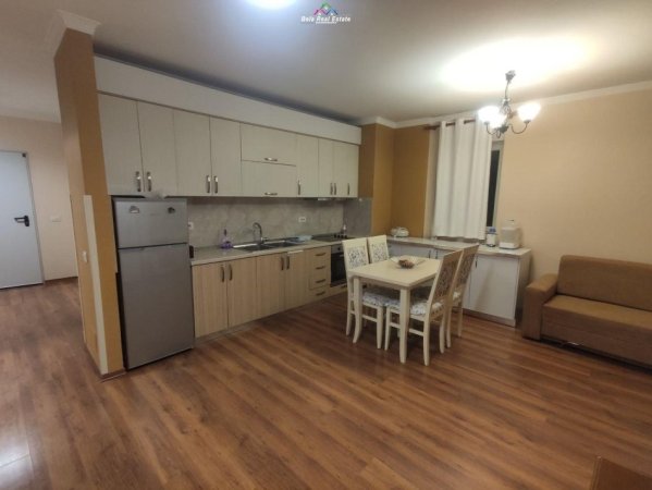 Tirane, jap me qera apartament 2+1 Kati 6, 95 m² 550 € (21 dhjetori)