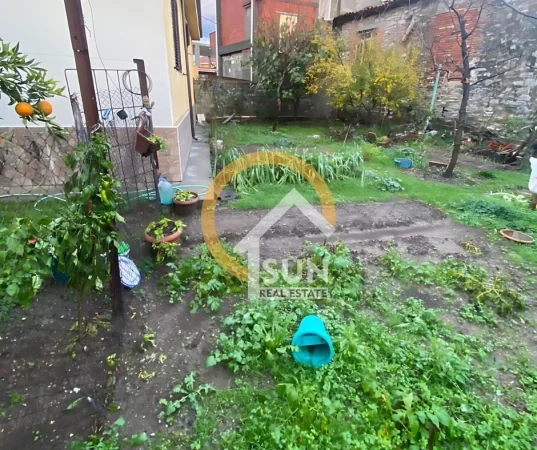 Shkoder, shitet truall , 300 m² 45.000 € (DUDAS, SHKODER)
