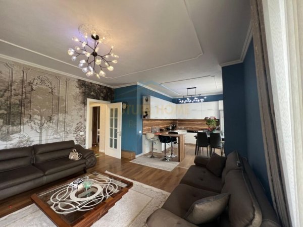 Tirane, shitet apartament 2+1+Aneks+Ballkon Kati 1, 123 m² 210.000 € (Kopshti Botanik)