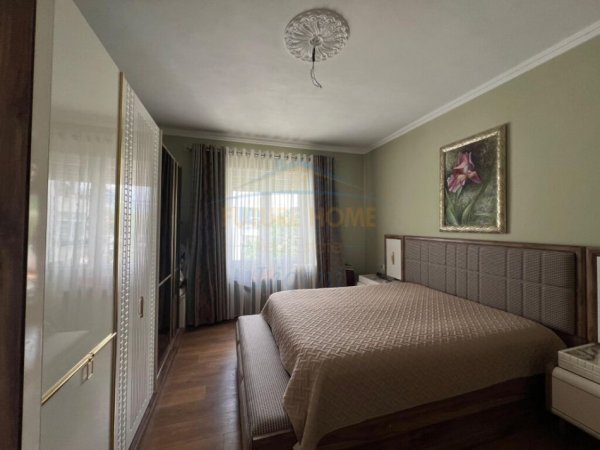 Tirane, shitet apartament 2+1+Aneks+Ballkon Kati 1, 123 m² 210.000 € (Kopshti Botanik)