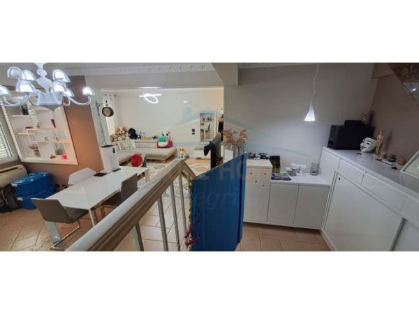 Tirane, shitet apartament duplex 2+1 Kati 4, 142 m² 350.000 € (Pjetër Bodgani)