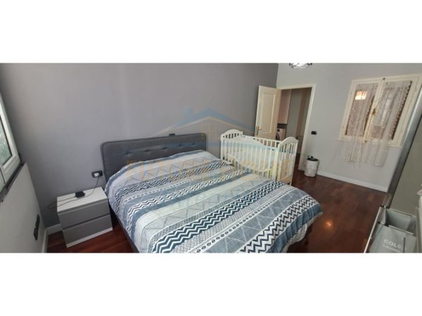 Tirane, shitet apartament duplex 2+1 Kati 4, 142 m² 350.000 € (Pjetër Bodgani)