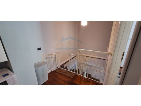 Tirane, shitet apartament duplex 2+1 Kati 4, 142 m² 350.000 € (Pjetër Bodgani)