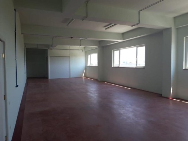 Durres, jepet me qera magazine Kati 0, 3.800 m² 10.000 € (Fllake, Durres)