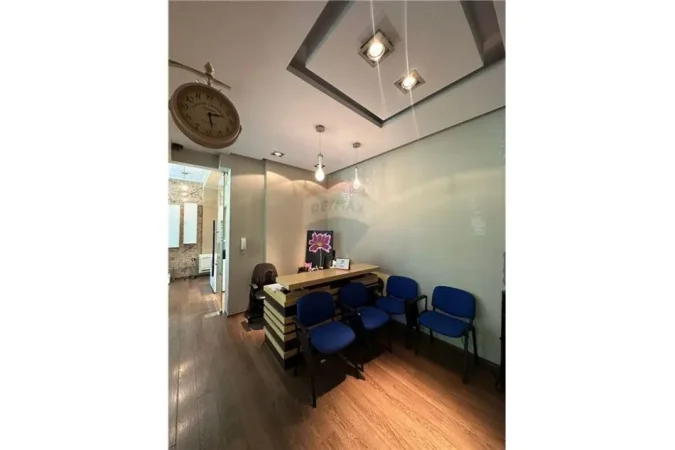 Shqiperi, jepet me qera Kati 2, 80 m² 1.500 € (Bulevardi Gjergj Fishta)