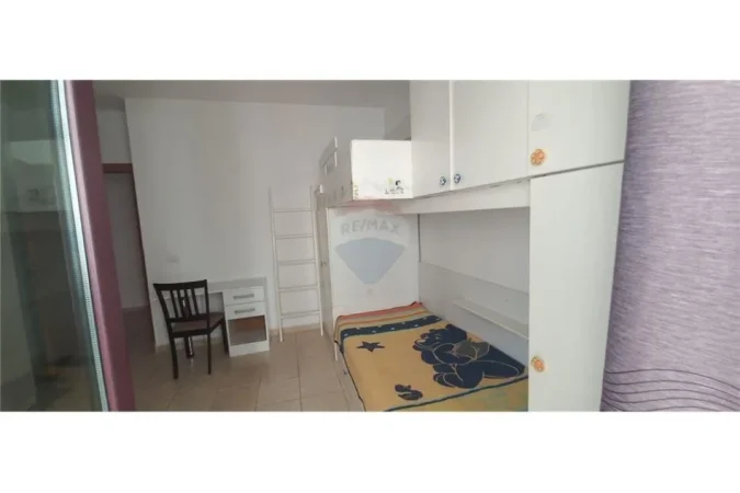 Tirane, jepet me qera apartament 2+1 Kati 3, 115 m² 520 € (Kodra e Diellit - Komuna e Parisit - Eleonora)