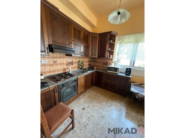 Durres, jepet me qera Vile 2 Katshe Kati 0, 480 m² 400 € (Durres)