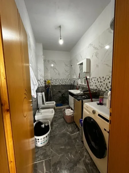 Tirane, shitet apartament 2+1 Kati 2, 129 m² 185.000 € (Kopshti Botanik)