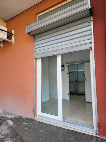 Tirane, jepet me qera apartament 1+1 Kati 1, 70 m² 500 € (Tregu Elektrik)