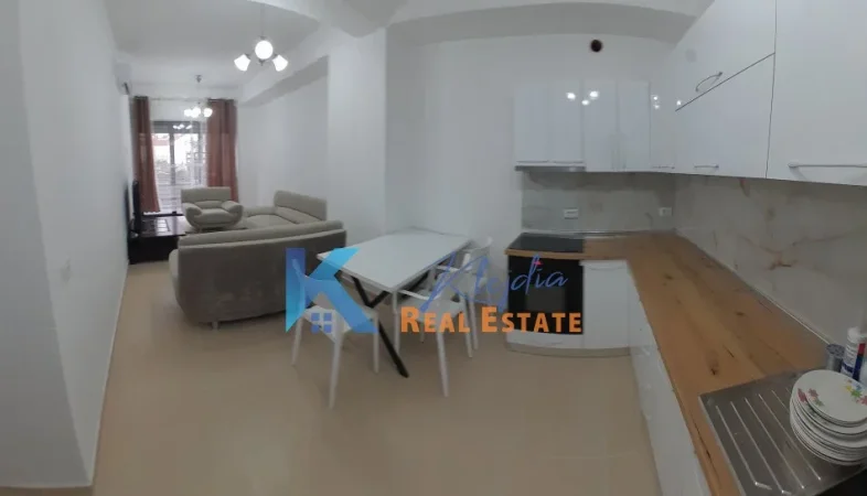 Tirane, jepet me qera apartament 1+1 Kati 1, 80 m² 450 € (afer rezidences Kodra e Diellit 2)