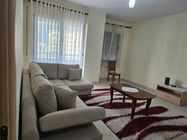 Tirane, jepet me qera apartament 1+1+Ballkon Kati 6, 65 m² 320 € (rruga Teodor Keko)
