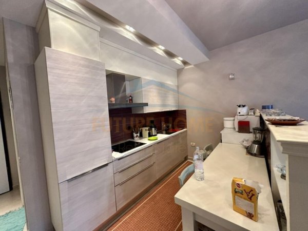 Durres, shitet apartament 2+1+Ballkon Kati 3, 98 m² 175.000 € (Gjiri i Lalëzit, Kompleksi &quot;Lura 1&quot;)