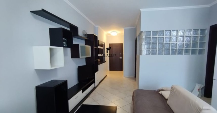 Tirane, jepet me qera apartament 1+1 Kati 5, 90 m² 850 € (SHESHI WILLSON)