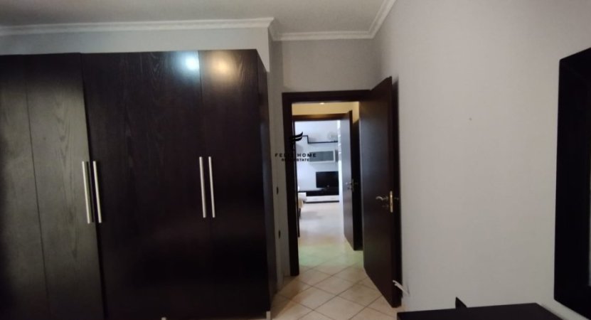 Tirane, jepet me qera apartament 1+1 Kati 5, 90 m² 850 € (SHESHI WILLSON)