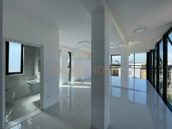 Tirane, jepet me qera ambjent biznesi , 432 m² 4.000 € (QSUT)