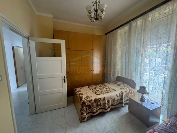Tirane, jepet me qera apartament 2+1 Kati 2, 100 m² 700 € (Stadiumi Dinamo)