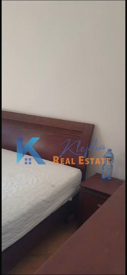 Tirane, jepet me qera apartament 2+1 Kati 6, 95 m² 600 € (Qender, afer Poliklinikes Qendrore)