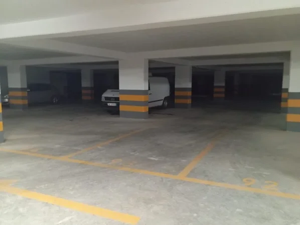 Tirane, shitet garazh Kati -2, 17 m² 