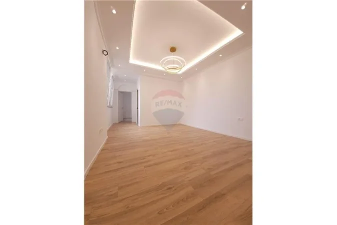 Tirane, shitet apartament 1+1+Aneks+Ballkon Kati 7, 58 m² 120.000 € (Rruga e Durresit)