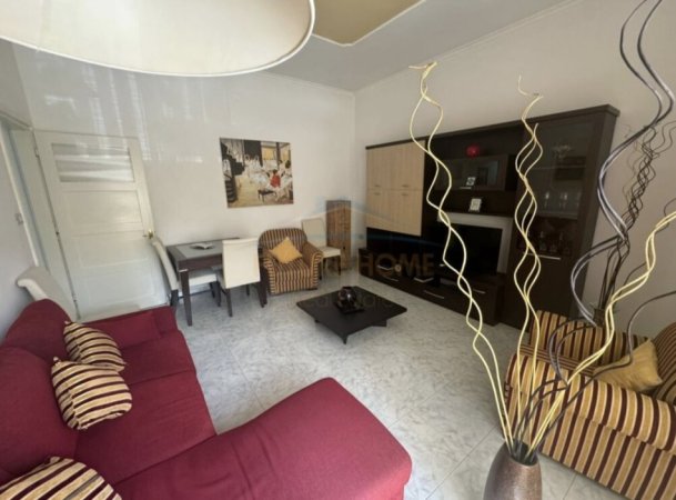 Tirane, jepet me qera apartament 2+1+Ballkon Kati 2, 100 m² 700 € (Stadiumi Dinamo)