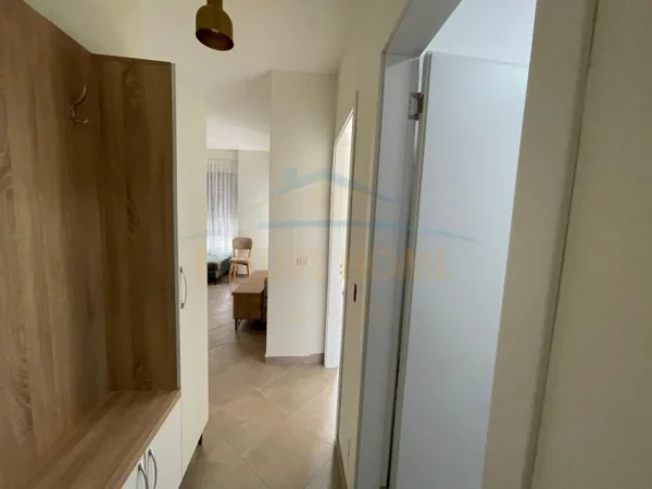 Tirane, jepet me qera apartament 1+1 Kati 4, 55 m² 450 € (Stacioni i Trenit)