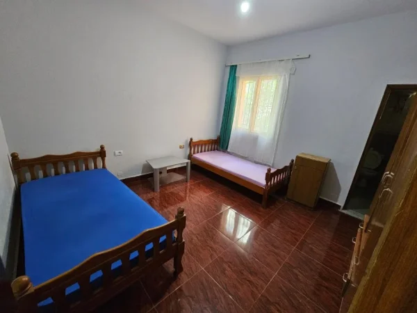 Tirane, jepet me qera 3+1 Kati 1, 123 m² 500 € (Asllan Rusi)