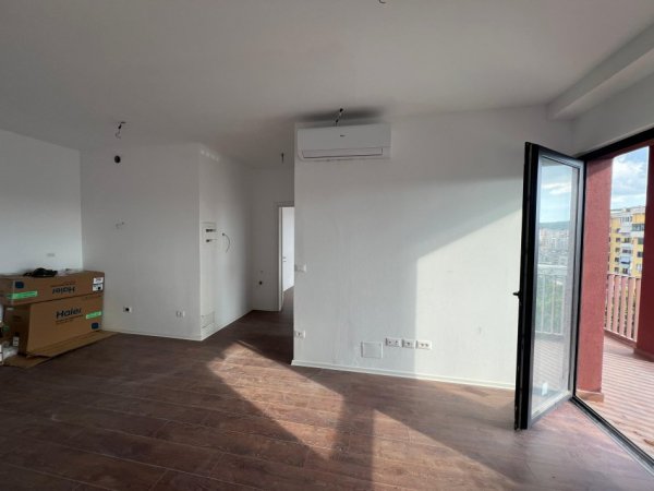 Tirane, jepet me qera Kati 6, 80 m² 650 € (rruga e kavajes)