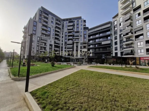 Tirane, jepet me qera apartament 1+1 Kati 3, 77 m² 129.500 € (Fusha e Aviacionit)