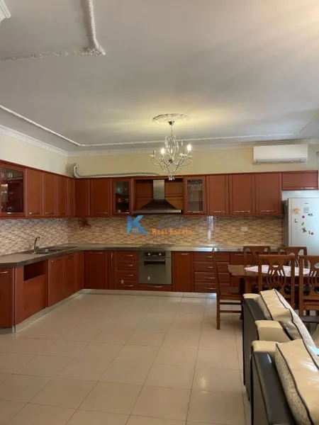 Tirane, jepet me qera apartament 2+1+Ballkon Kati 5, 110 m² 500 € (Kodra e Diellit, afer Eleonores)