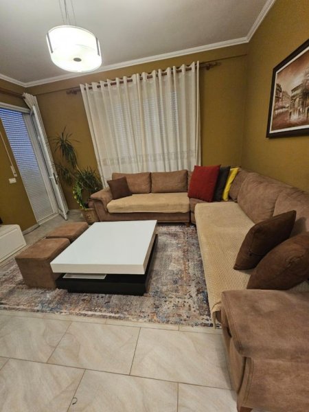 Tirane, shitet apartament 2+1+Ballkon Kati 2, 122 m² 146.400 € (Rruga Dajtit)