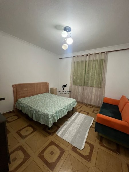 Tirane, jepet me qera apartament 2+1 Kati 2, 120 m² 350 € (BULEVARDI I RI)