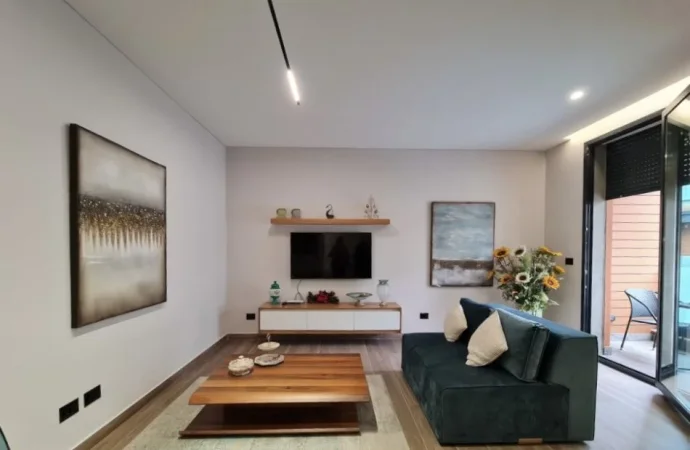 Tirane, jepet me qera apartament 1+1+Ballkon Kati 3, 75 m² 700 € (Sofia Residence)