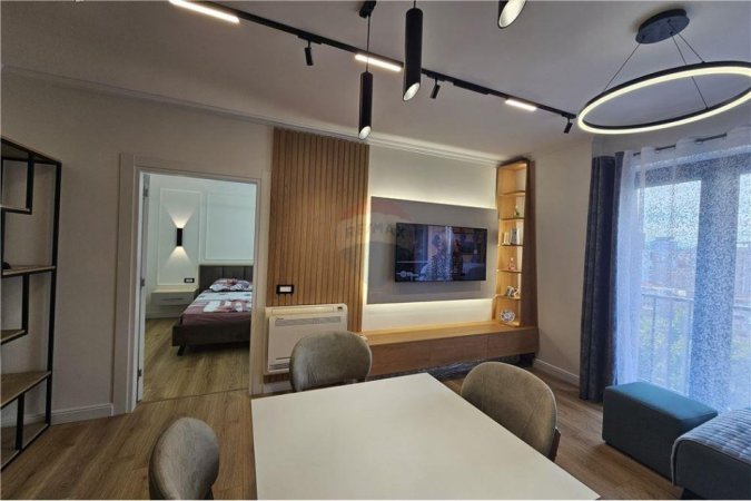 Tirane, jepet me qera apartament 1+1 , 62 m² 900 € (Rruga e Kavajes)