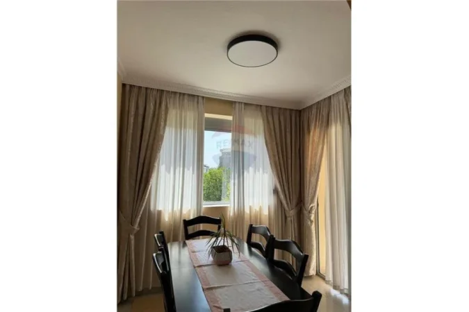 Tirane, jepet me qera apartament 2+1 Kati 3, 105 m² 600 € (Don Bosko)