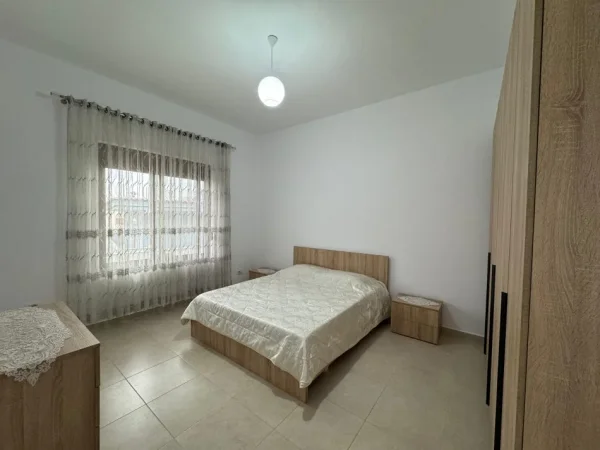 Tirane, jepet me qera apartament 1+1 Kati 3, 70 m² 350 € (Tasim Shehu)