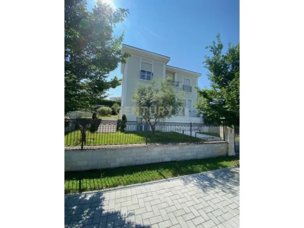 Tirane, shes Vile 2 Katshe Kati 2, 951 m² 2.850.000 € (ROLLING HILLS)