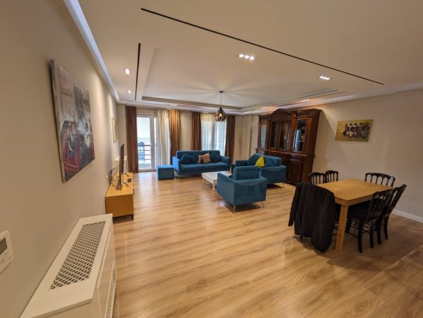 Tirane, jepet me qera apartament 2+1+Ballkon Kati 6, 131 m² 1.300 € (Marko Bocari)