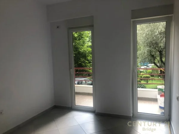 Tirane, shes apartament 2+1+Ballkon Kati 2, 83 m² 149.000 € (Kompleksi FZ)