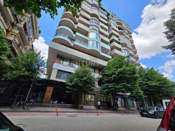Tirane, shes ambjent biznesi Kati 6, 200 m² 720.000 € (blloku)
