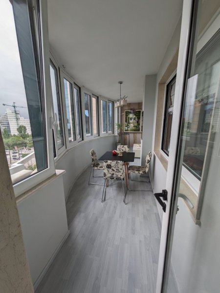 Tirane, jepet me qera apartament 2+1+Ballkon Kati 8, 120 m² 1.500 € (Ukraina e lire)