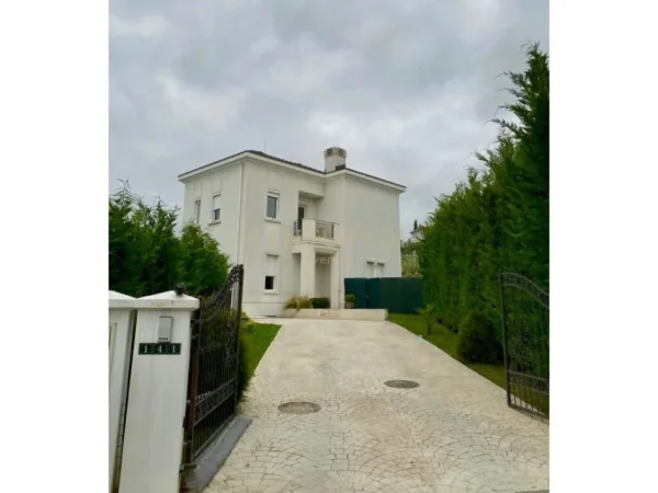 Tirane, jepet me qera Vile 2 Katshe Kati 2, 765 m² 4.000 € (Rolling Hill Residence Tirana, Albania)